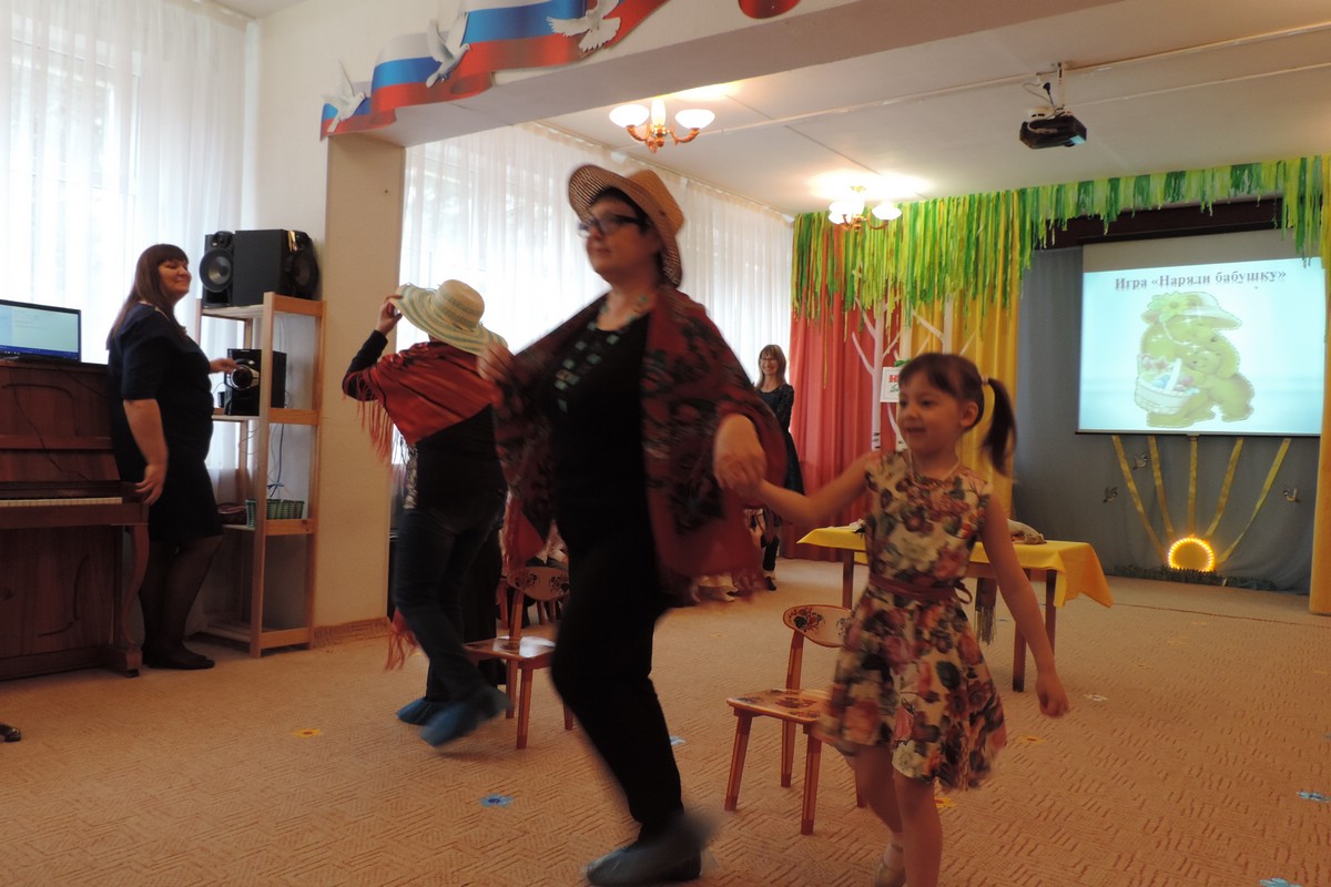 Весенний праздник для мам и бабушек