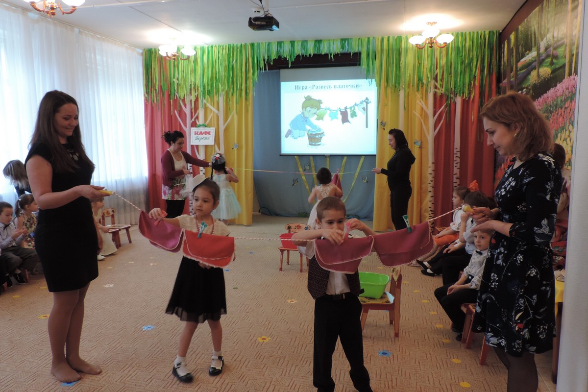 Весенний праздник для мам и бабушек