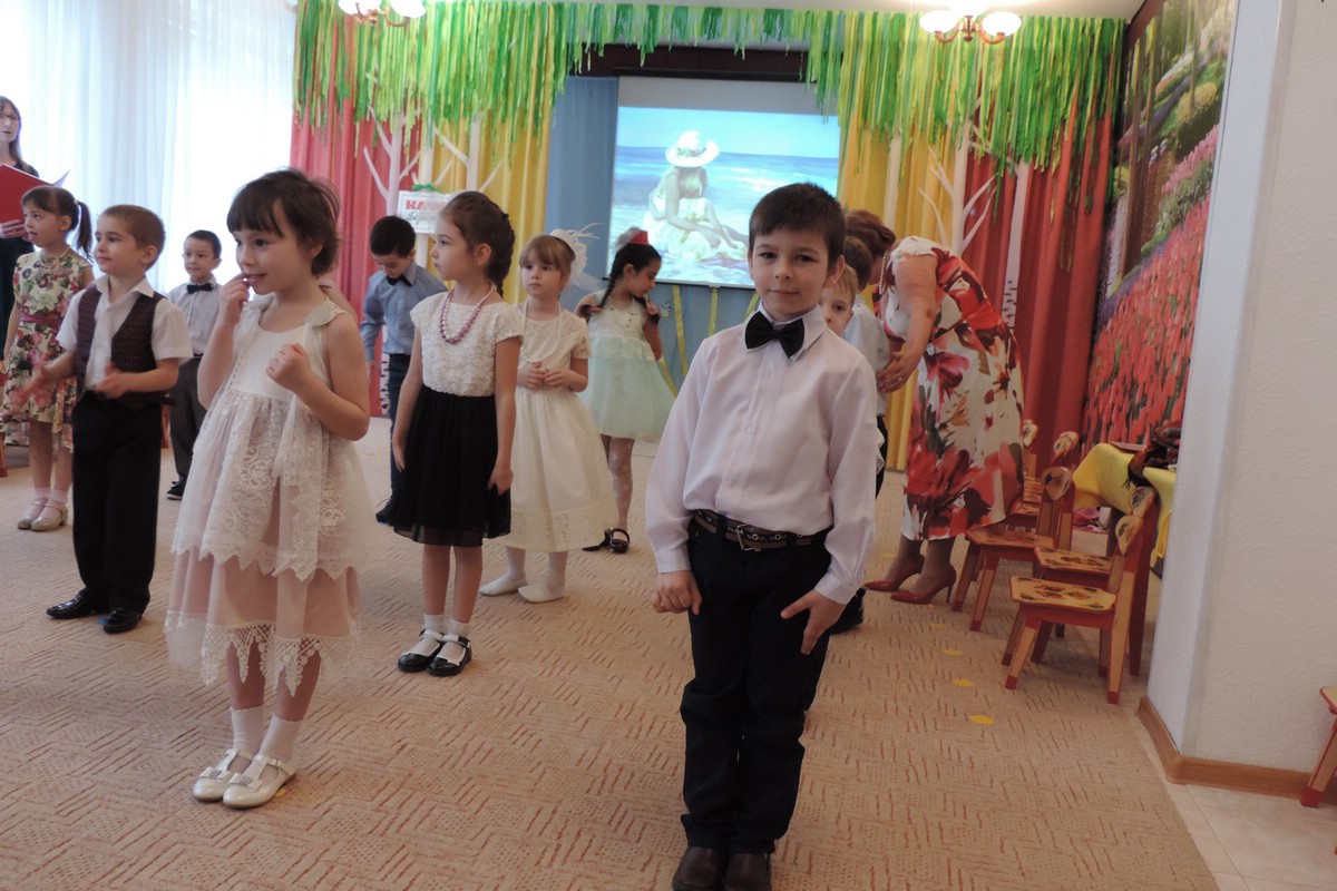 Весенний праздник для мам и бабушек